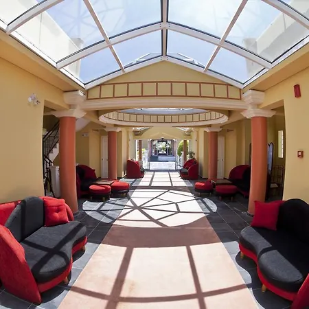 Hotel Cristina Maris 2*