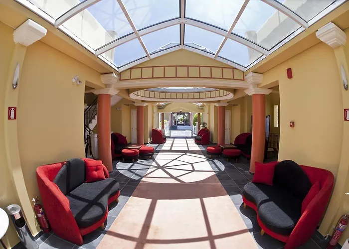 Hotel Cristina Maris 2*